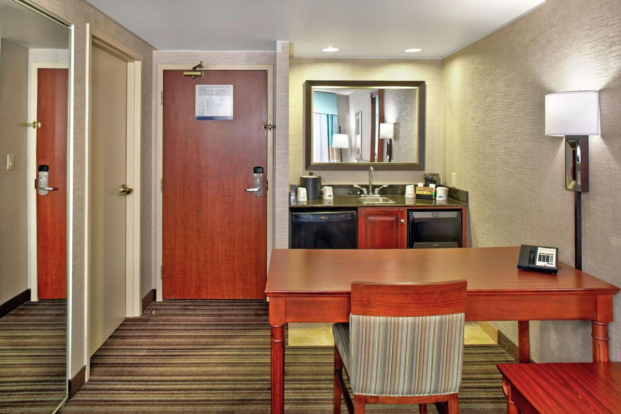 Hampton Inn & Suites By Hilton Toronto Airport Mississauga Exteriér fotografie